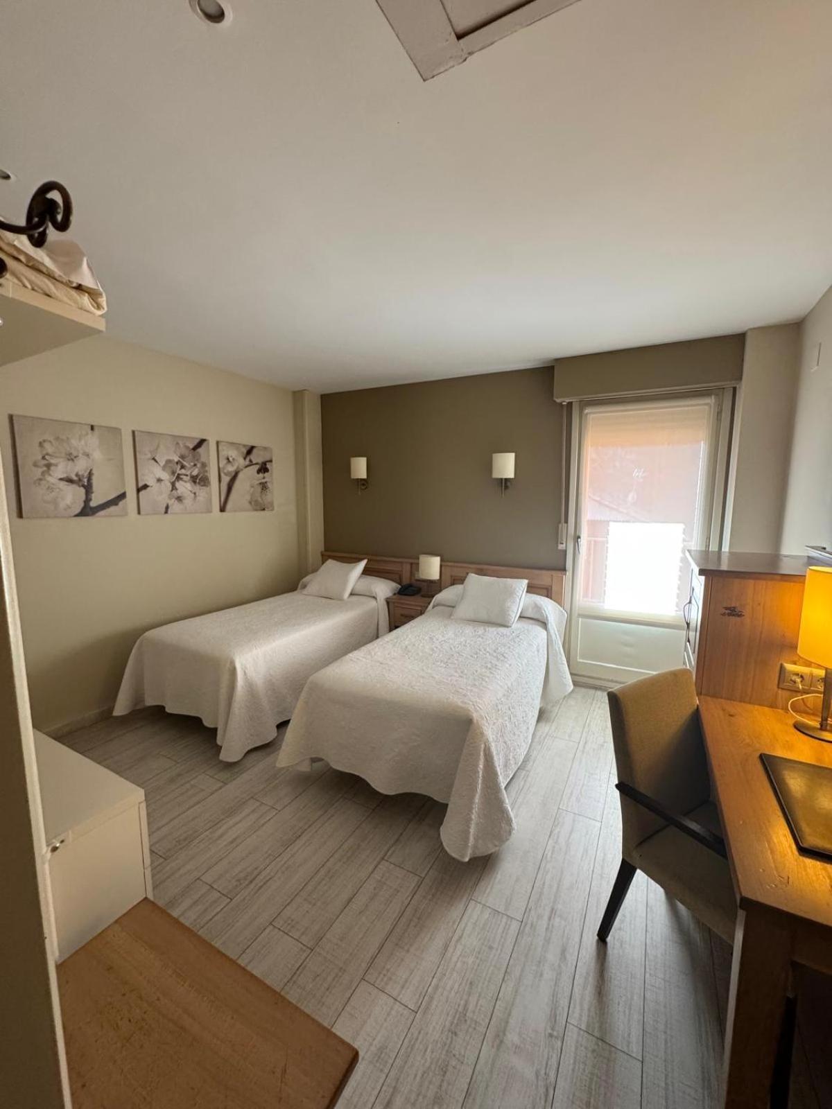 Hotel Alda A Boira Jaca Eksteriør bilde