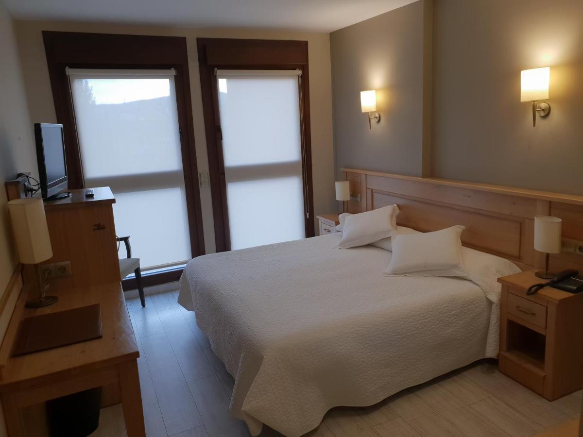 Hotel Alda A Boira Jaca Eksteriør bilde