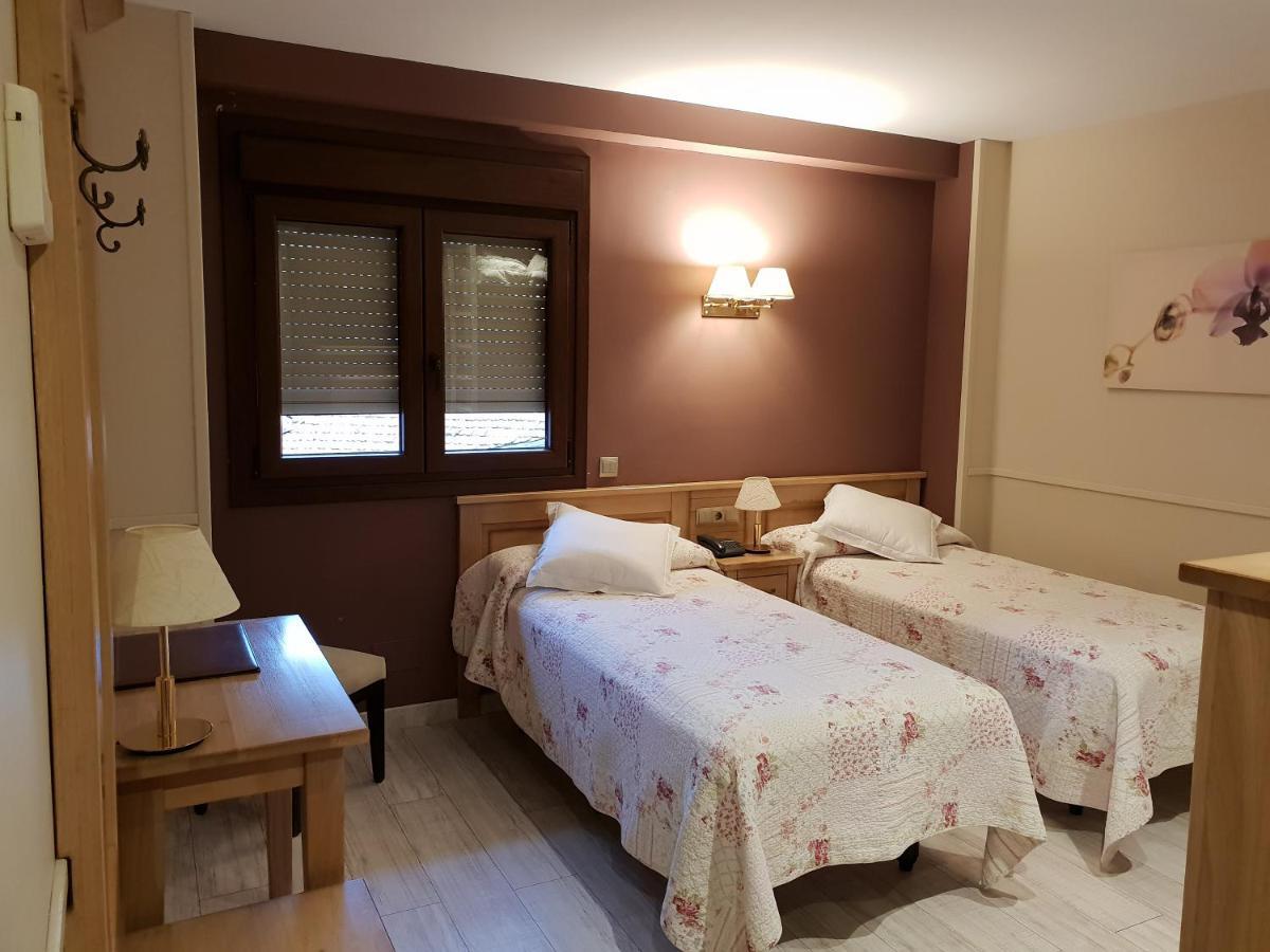 Hotel Alda A Boira Jaca Eksteriør bilde